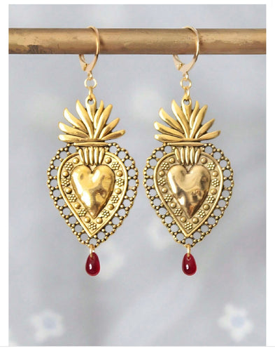 Reina Corazón Sagrado Earrings