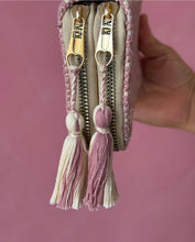 Load image into Gallery viewer, Lairranzar Handwoven Wallet