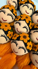 Load image into Gallery viewer, Sunflower Frida Tassel Charm Pompón