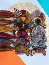 Load image into Gallery viewer, Luna Bella Pompón