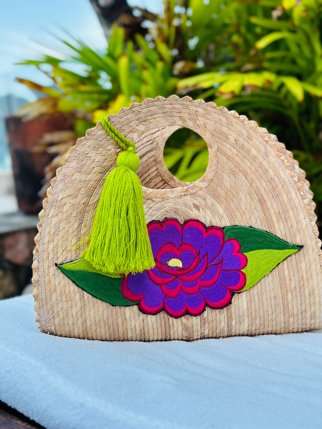 Florecita Maura Palm Leaf Bag