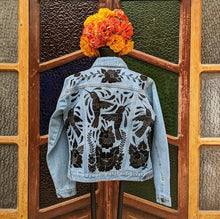 Load image into Gallery viewer, Colibrí Jean Jacket