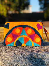 Load image into Gallery viewer, Fuzzy Wayúu Floral Clutch