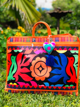 Load image into Gallery viewer, Jalapa Oversized Mercado Bag